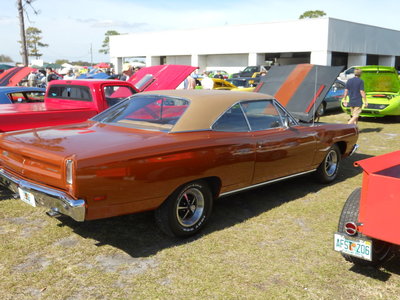 MoparShow2012099.jpg