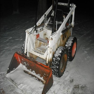 GasPoweredSnowShovel.jpg