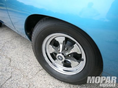 mopp-1211-03-o-plymouth-road-runner-web-exclusive-keystone-kustomags.jpg