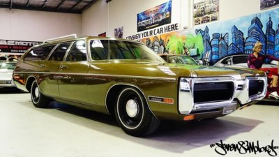 1972-Plymouth-Fury-Custom-Suburban-(1).jpg