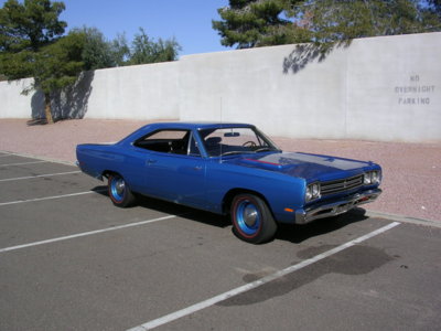 RR at Randy's & Costso, Valiant 007.JPG RR at Randy's & Costso, Valiant 007.JPG