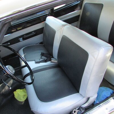 front seat with driver door open 16787-1512168278-81-73.134.112.124.JPG front seat with driver door open 16787-1512168278-81-73.134.112.124.JPG