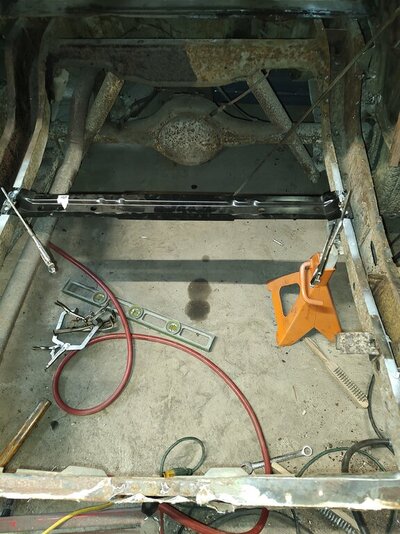 Trunk019.jpg Trunk019.jpg