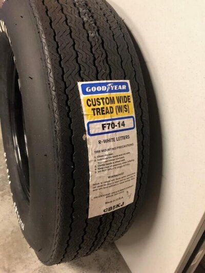 GoodYear F70-14 Polyglas.jpg