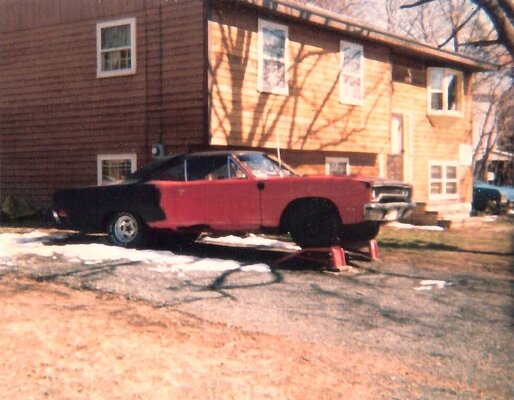 1970 red road runner.jpg