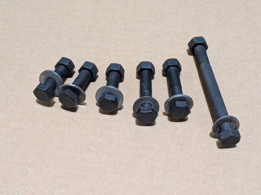 InsulatorBracketMount_Bolts.jpg