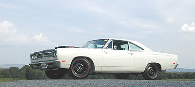 69.5 Roadrunner 4406bbl A12 W1 Alpine White.jpg
