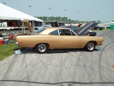 69 Roadrunner gold.jpg