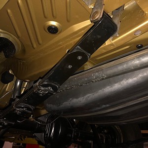 rear spring and fuel tank IMG_0399.jpg